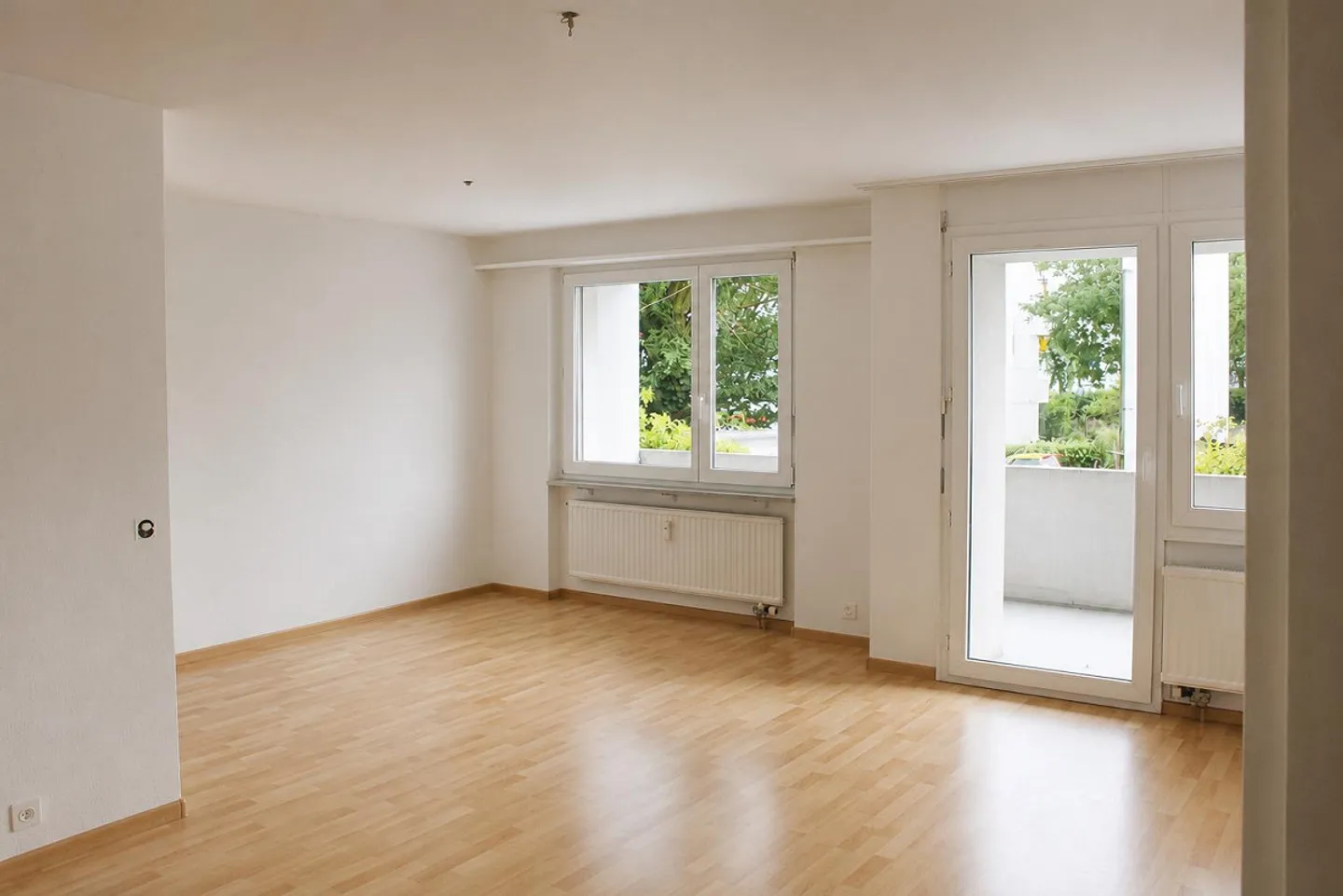 Well-maintained 3 1/2 room apartment with balcony - ideally located - Photo 2 of 9
