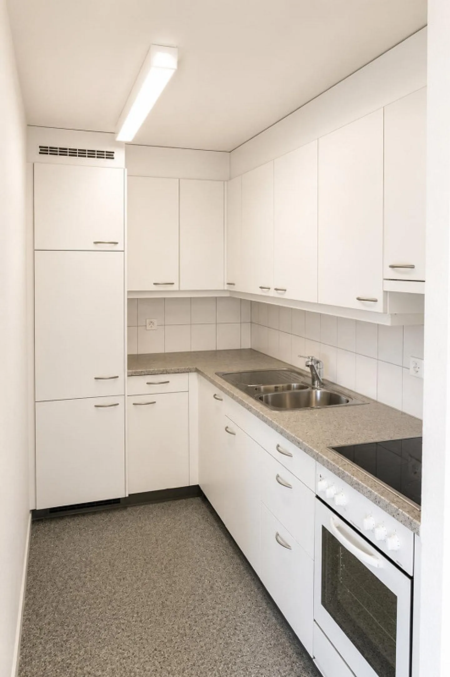 Well-maintained 3 1/2 room apartment with balcony - ideally located - Photo 4 of 9