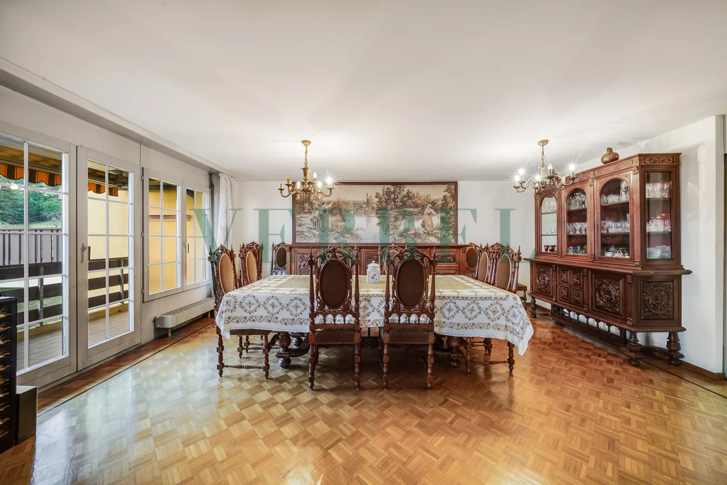 Spacious 5.5-room apartment with lake view - Photo 6 of 14