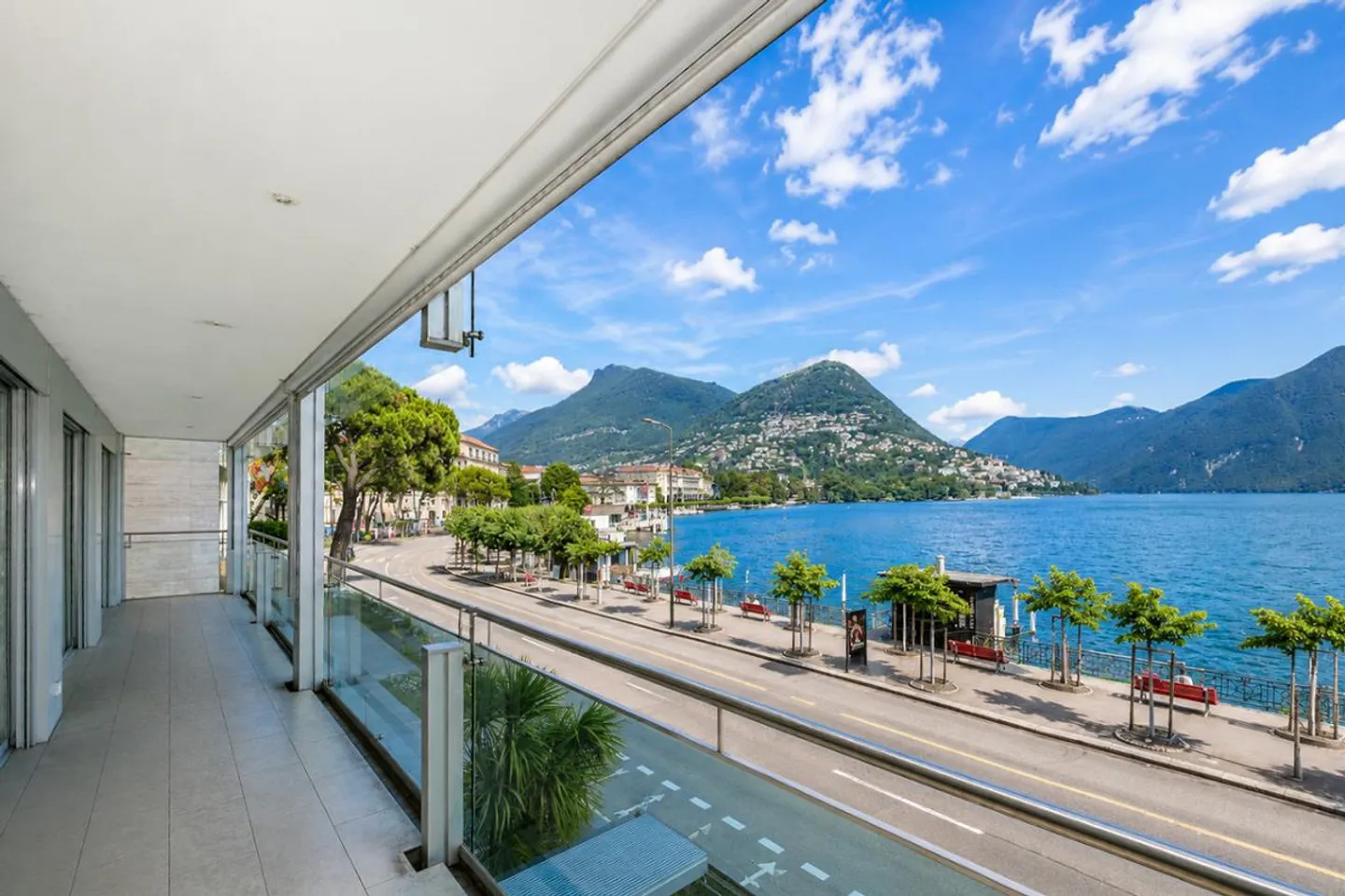 Elegante Büros mit Seeblick - Foto 2 von 15