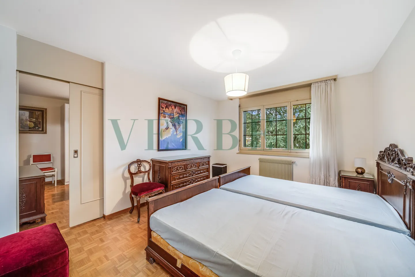 Spacious 5.5-room apartment with lake view - Photo 11 of 14