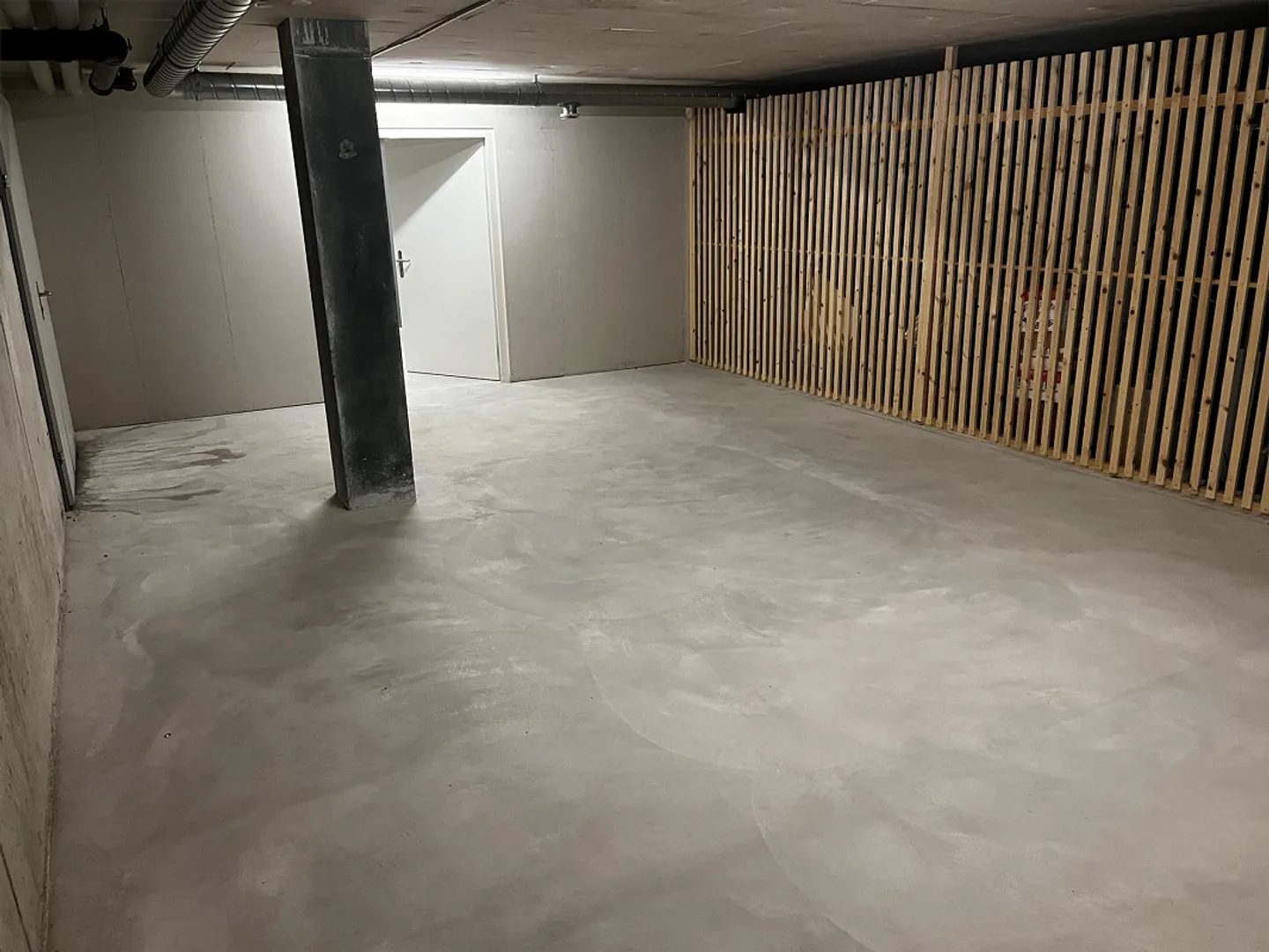 Espace de stockage spacieux à Bachenbülach - Photo 3 sur 3