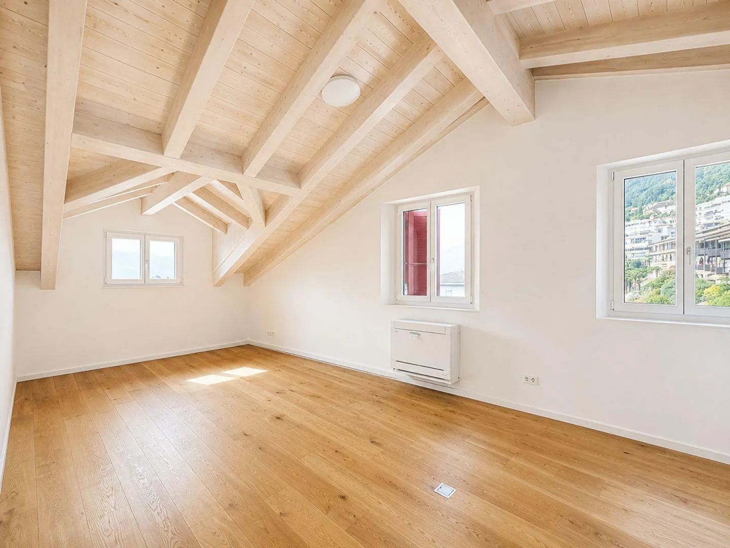 Sun-Kissed: Bright 2.5 Room Apartment with Open View for Sale in Brissago - Casa Gatti - Photo 3 of 9