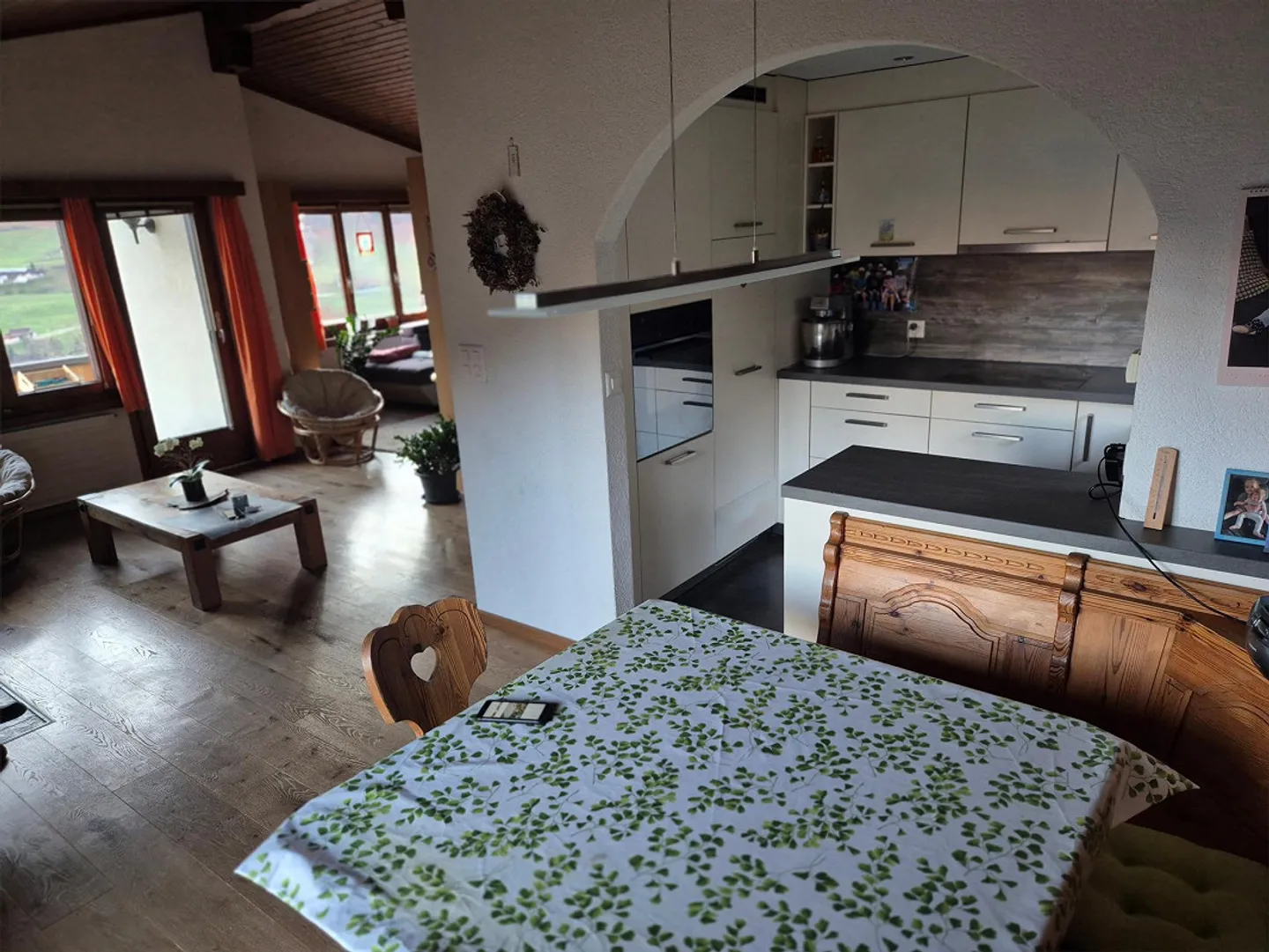 Sonniges Einfamilienhaus mit Einliegerwohnung und Panorama-Aussicht - Foto 6 von 23