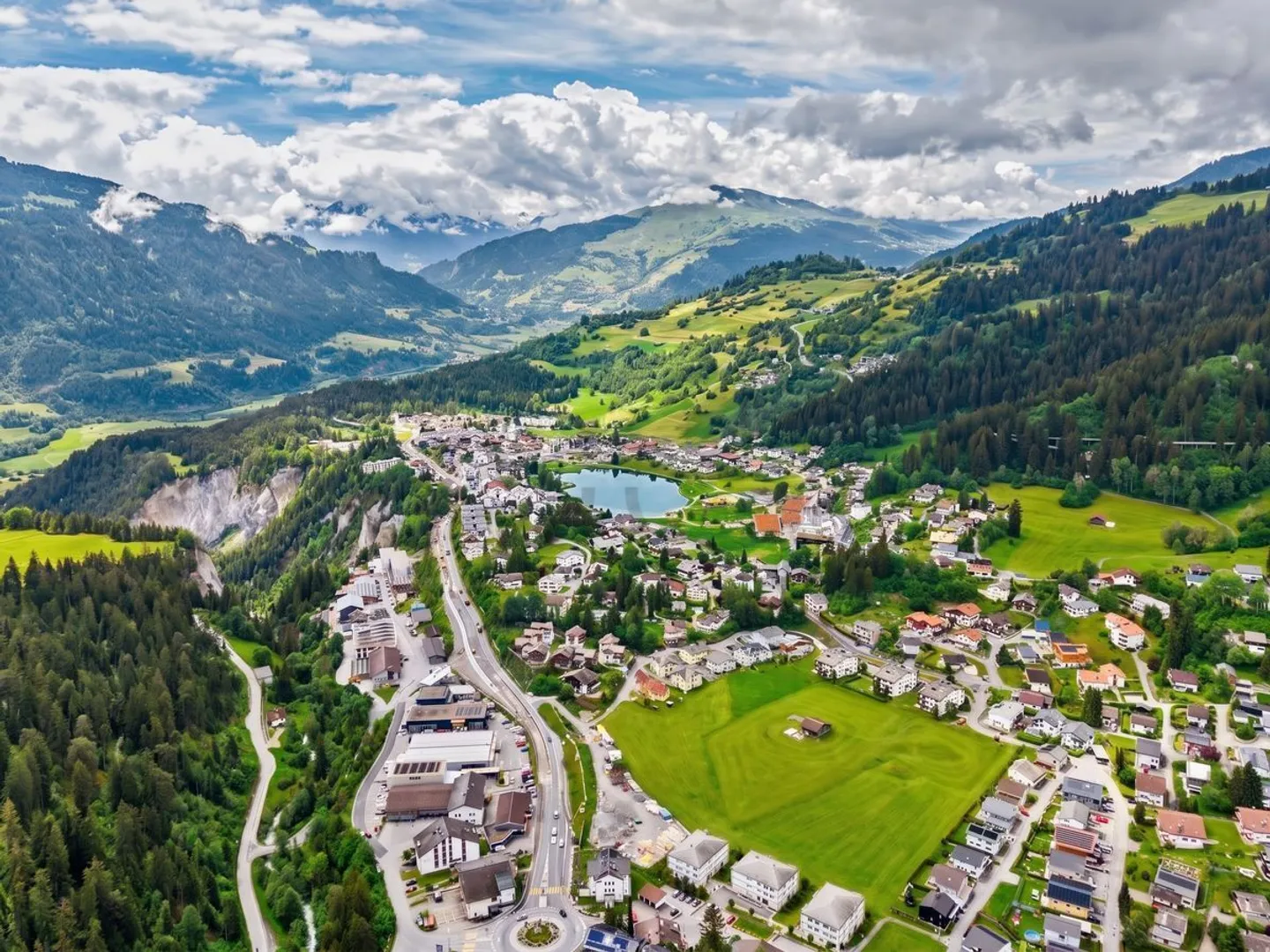 APPARTEMENT DE VACANCES ALPIN AVEC TERRASSE DE RÊVE ET SPA - Photo 12 sur 12