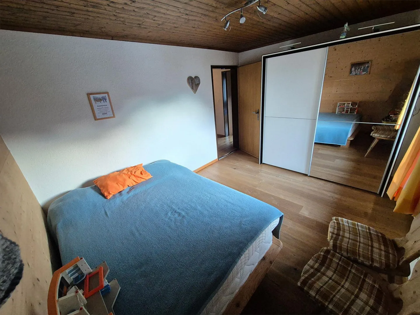 Sonniges Einfamilienhaus mit Einliegerwohnung und Panorama-Aussicht - Foto 12 von 23