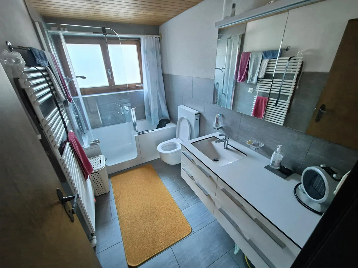 Sonniges Einfamilienhaus mit Einliegerwohnung und Panorama-Aussicht - Foto 13 von 23