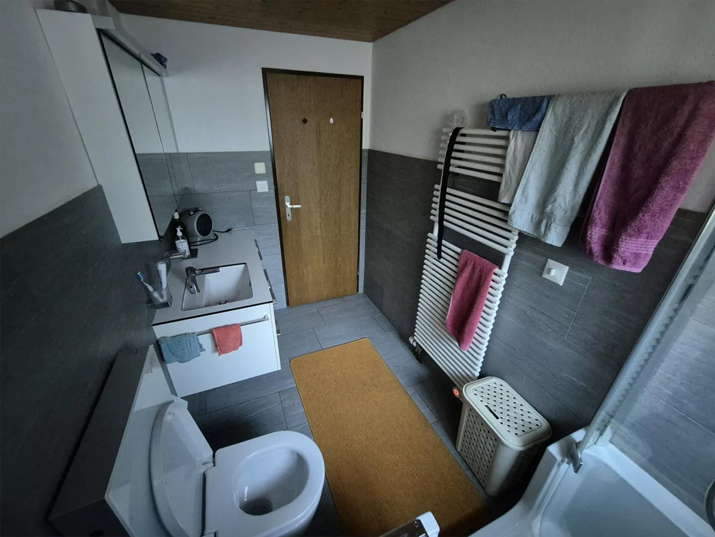 Sonniges Einfamilienhaus mit Einliegerwohnung und Panorama-Aussicht - Foto 14 von 23