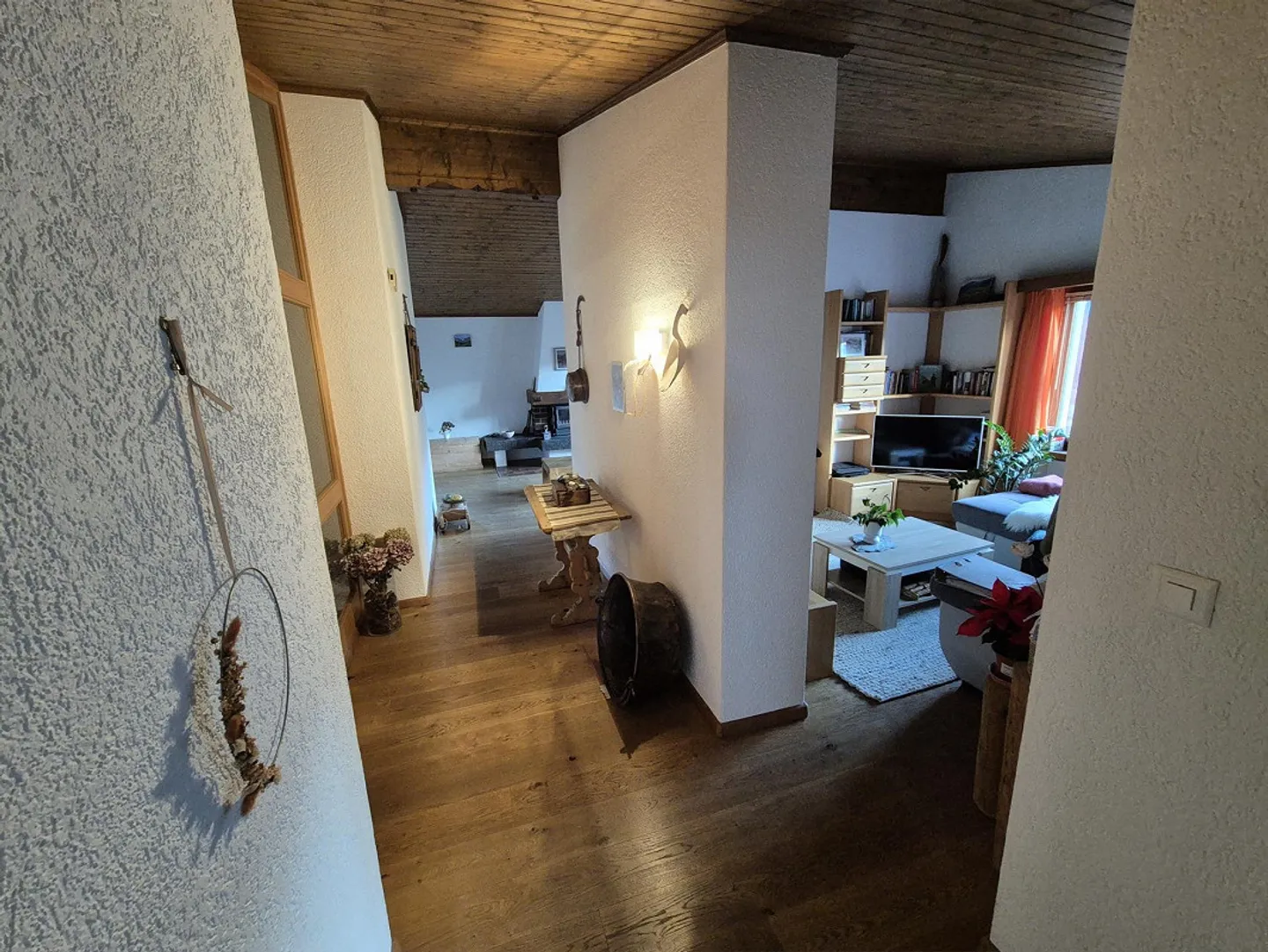 Sonniges Einfamilienhaus mit Einliegerwohnung und Panorama-Aussicht - Foto 15 von 23