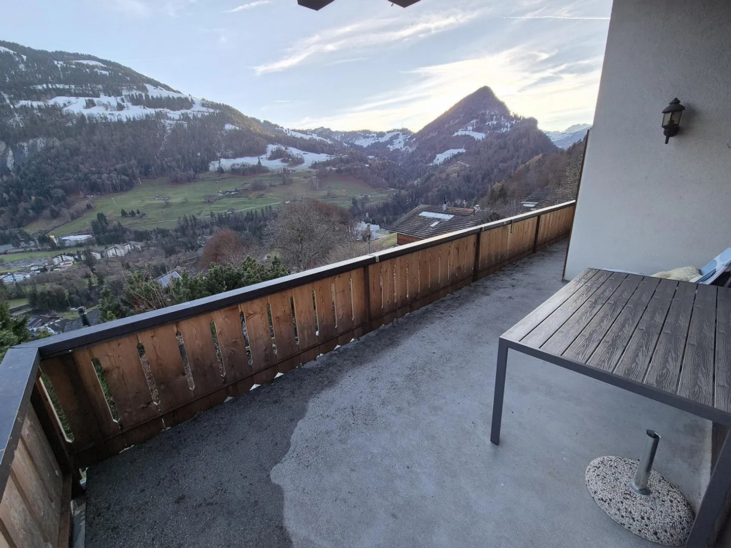 Sonniges Einfamilienhaus mit Einliegerwohnung und Panorama-Aussicht - Foto 18 von 23