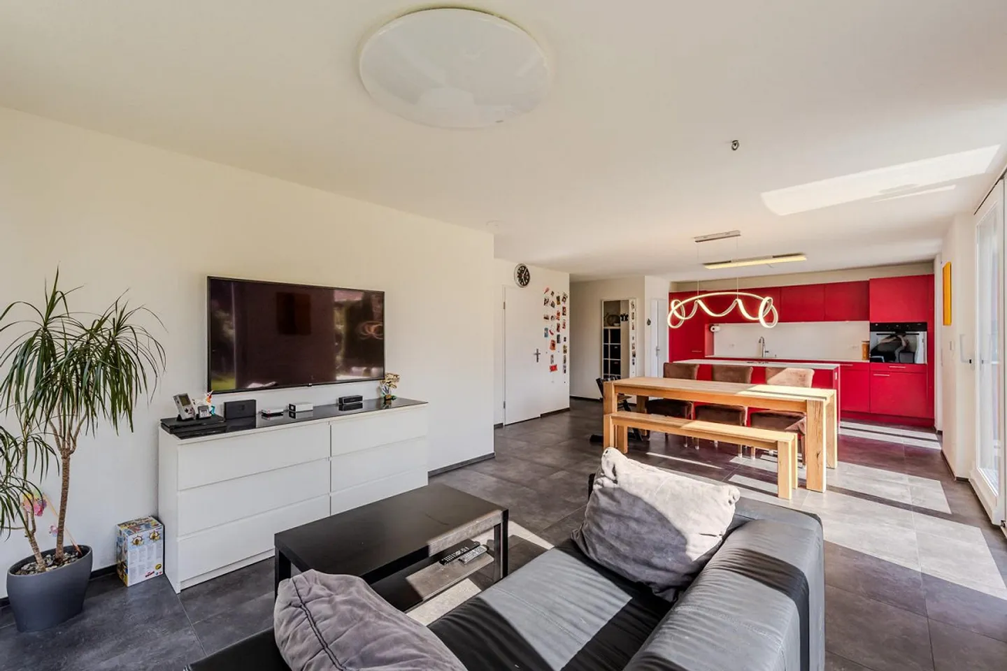 Casa unifamiliare di 5,5 stanze a Schwarzenegg - Foto 3 di 13