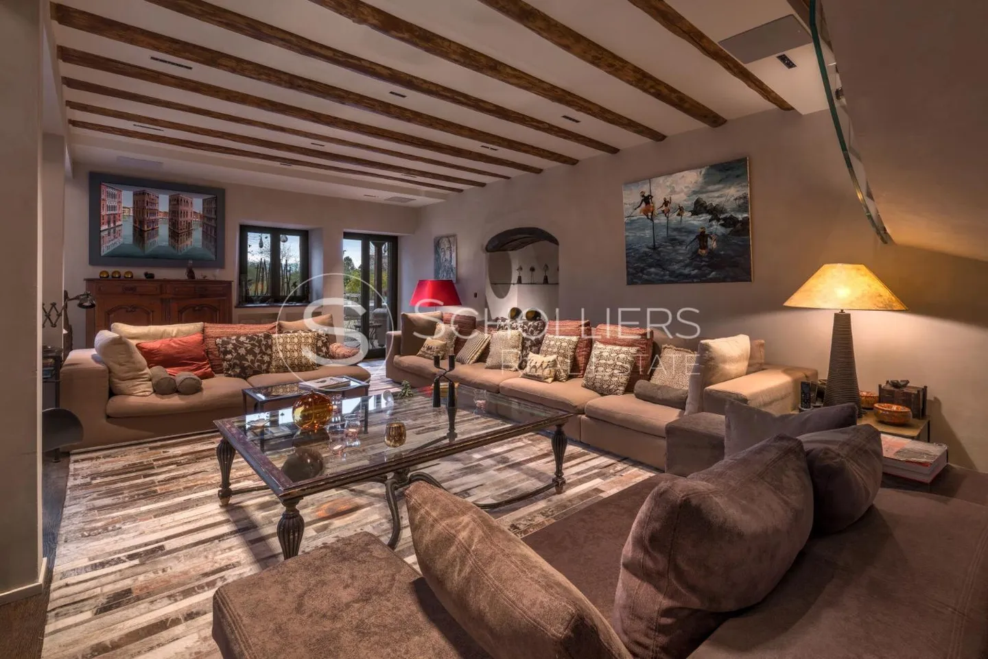 20-room House - Photo 4 of 10