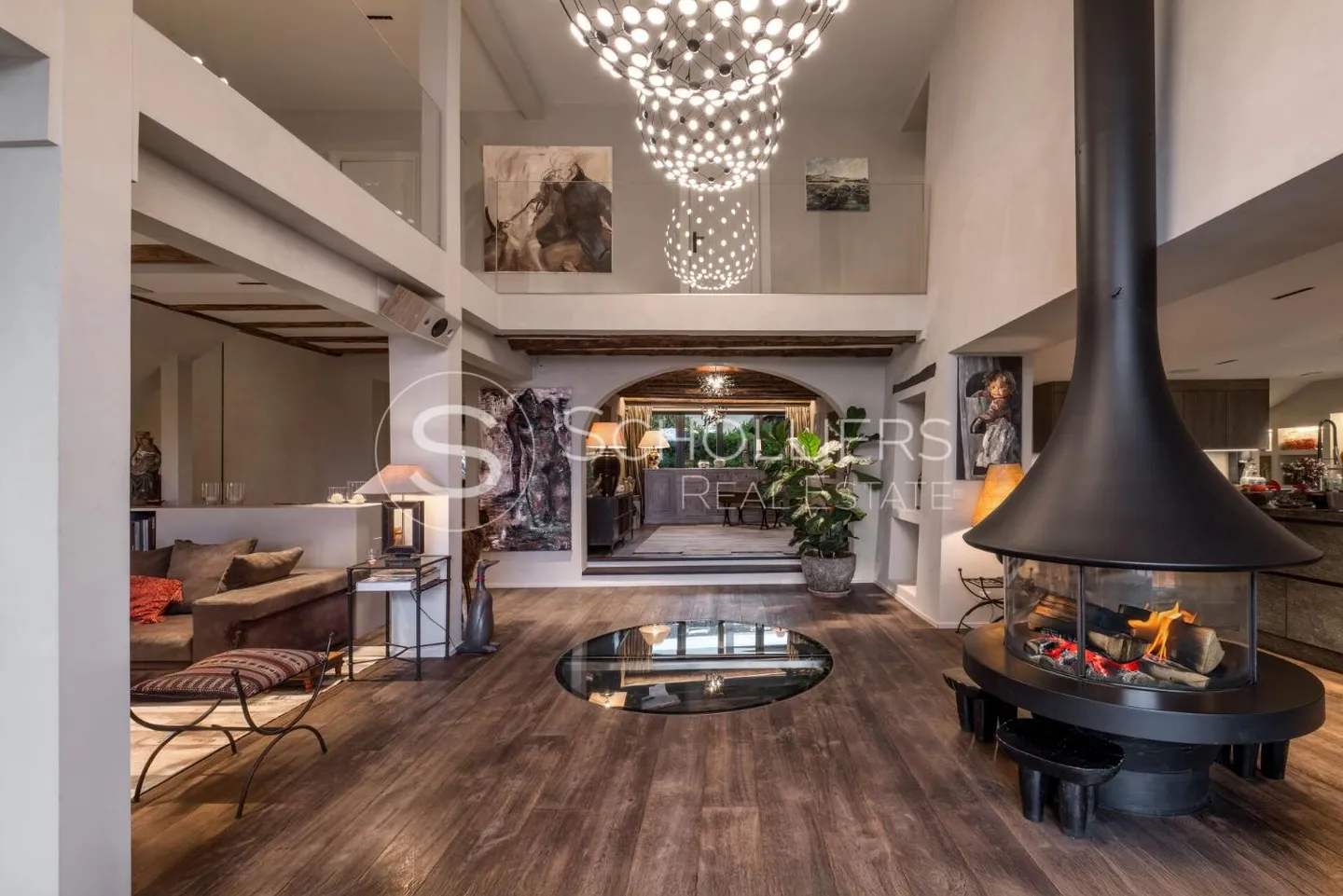 20-room House - Photo 2 of 10