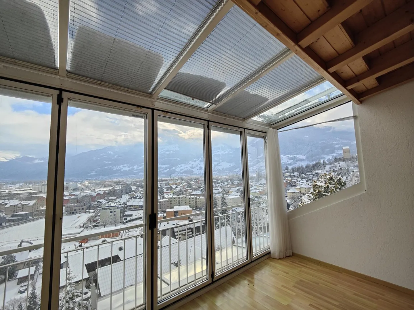 Appartamento straordinario con vista mozzafiato - Foto 3 di 12