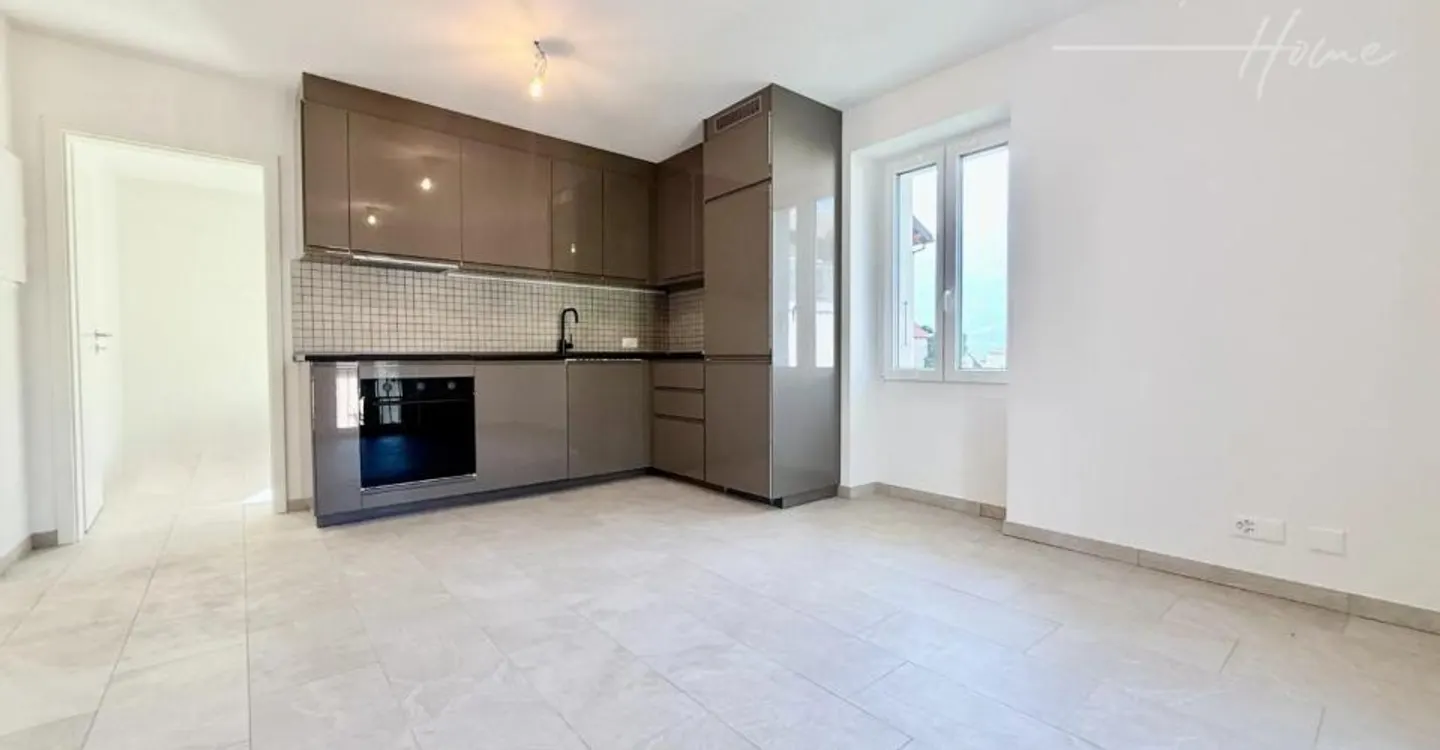 Splendido appartamento ristrutturato con carattere nel cuore del vecchio villaggio di - Foto 1 di 10