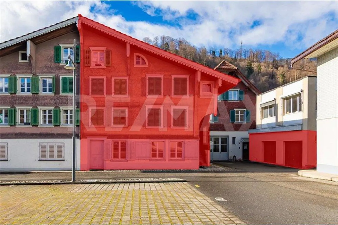 Historic house directly on the Sarner-Aa (half house) with storage space... - Photo 2 of 13