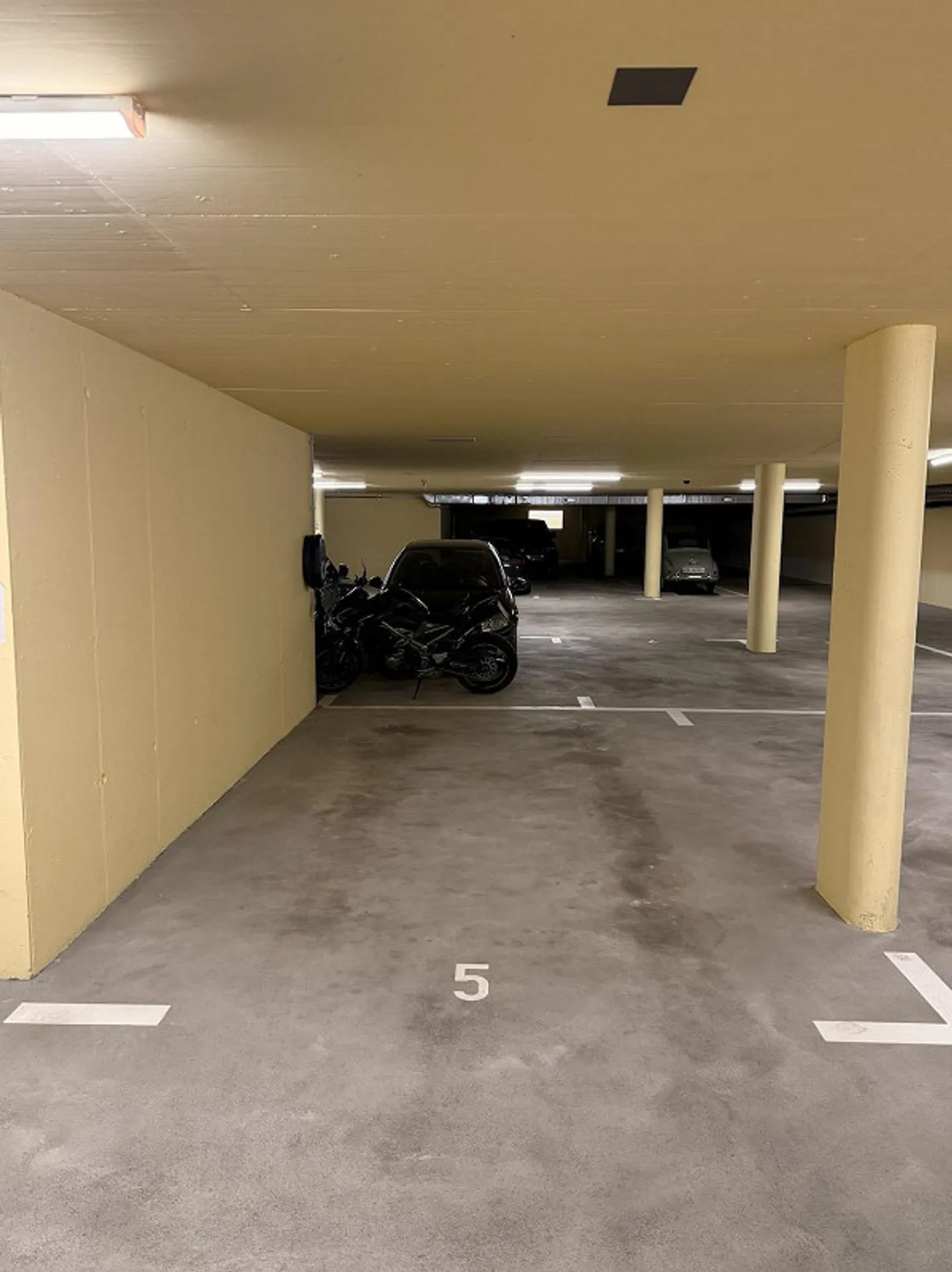 76m² Commercial Space in Mettmenstetten - Photo 6 of 12