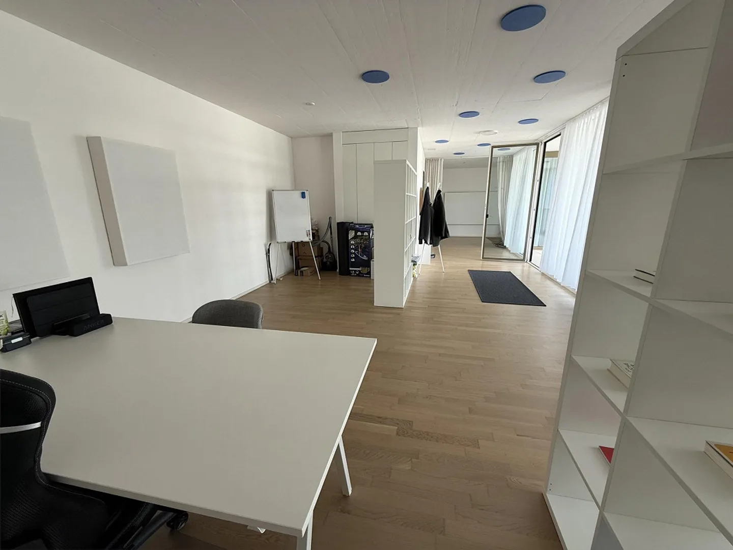 76m² Commercial Space in Mettmenstetten - Photo 3 of 12