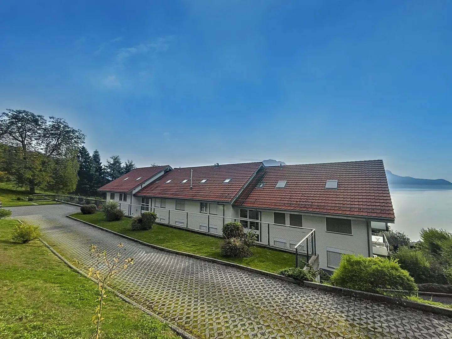 4,5 Zimmer - 165 m2 mit außergewöhnlichem Blick - Foto 9 von 10
