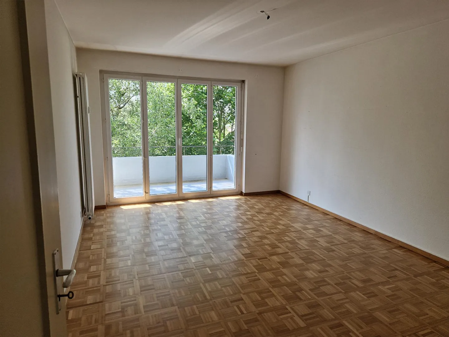 Attractive 5-room apartment in an interesting location - Photo 4 of 5
