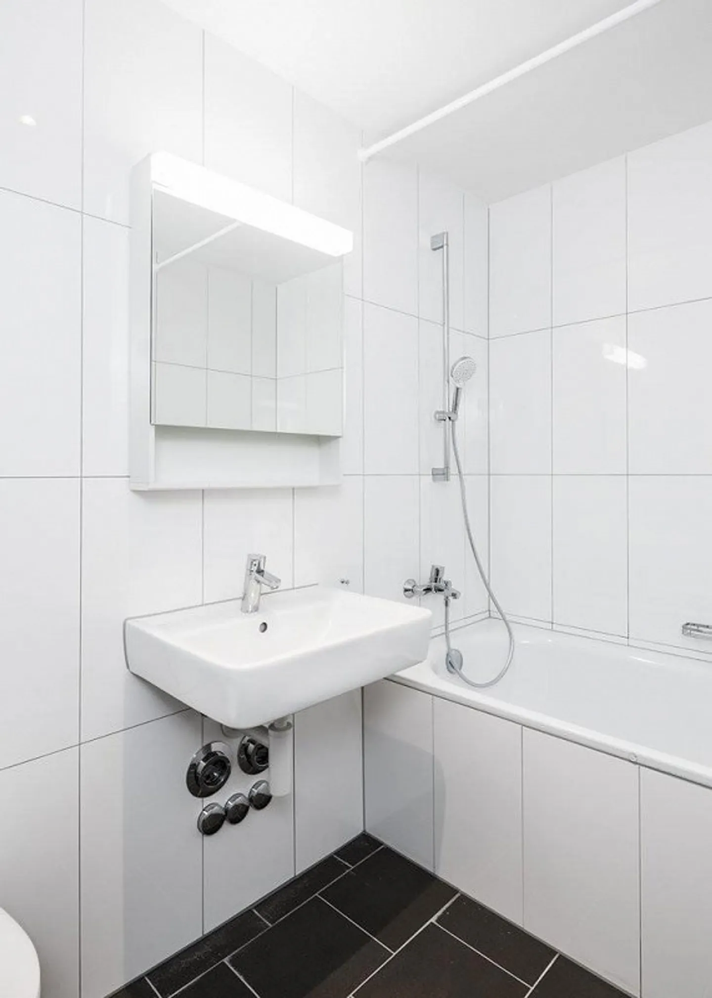 To seize! Ideally located close to the train station! - Photo 6 of 6