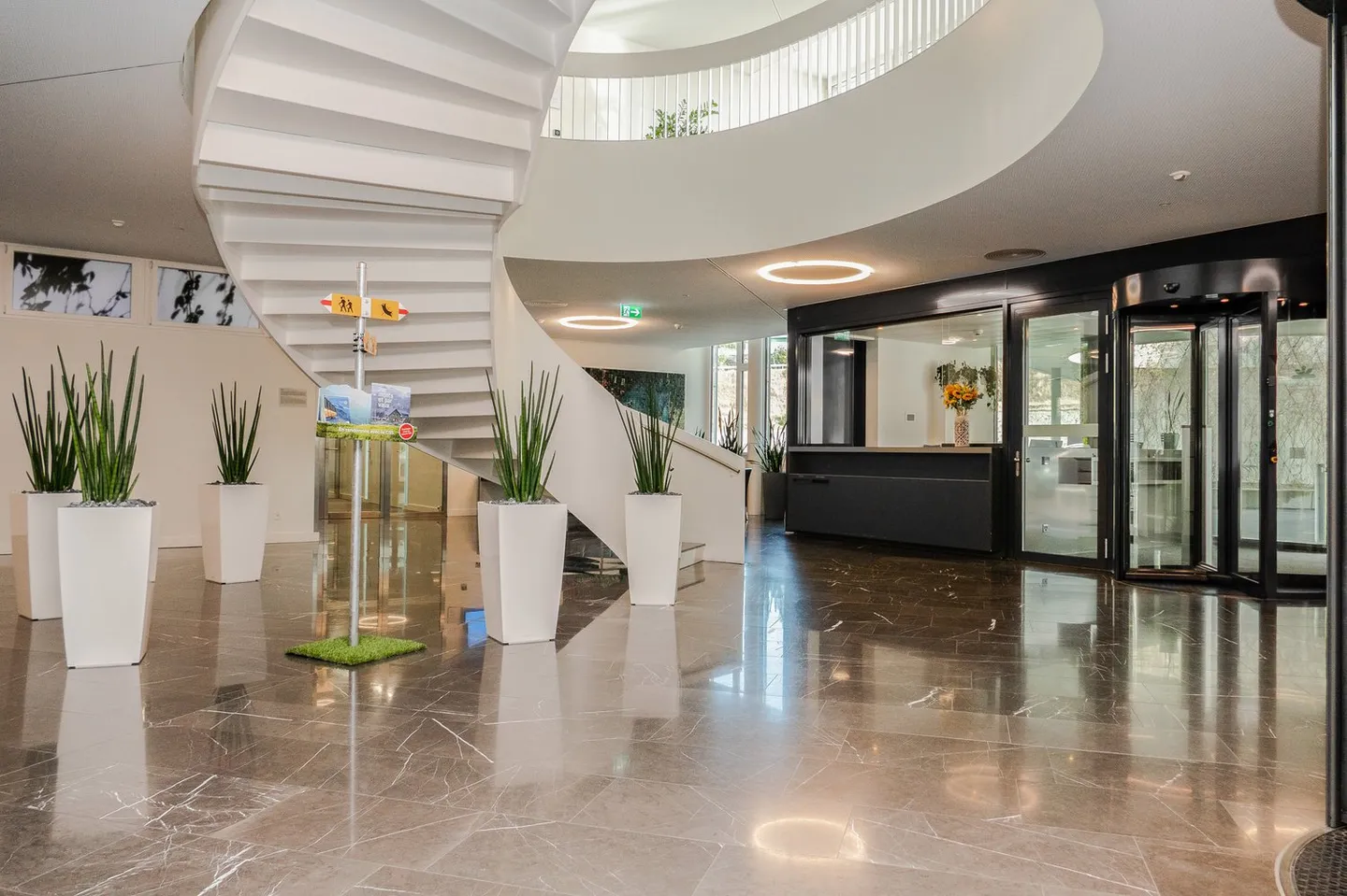 1'424 m2 - Superbes espaces de bureau à côté de Biopôle - Photo 2 sur 10