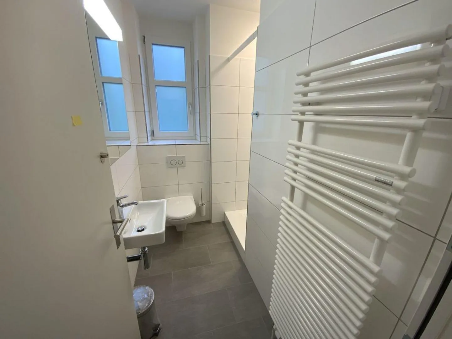 Chambre pour étudiants HSG dans une maison d'étudiants - Photo 4 sur 7