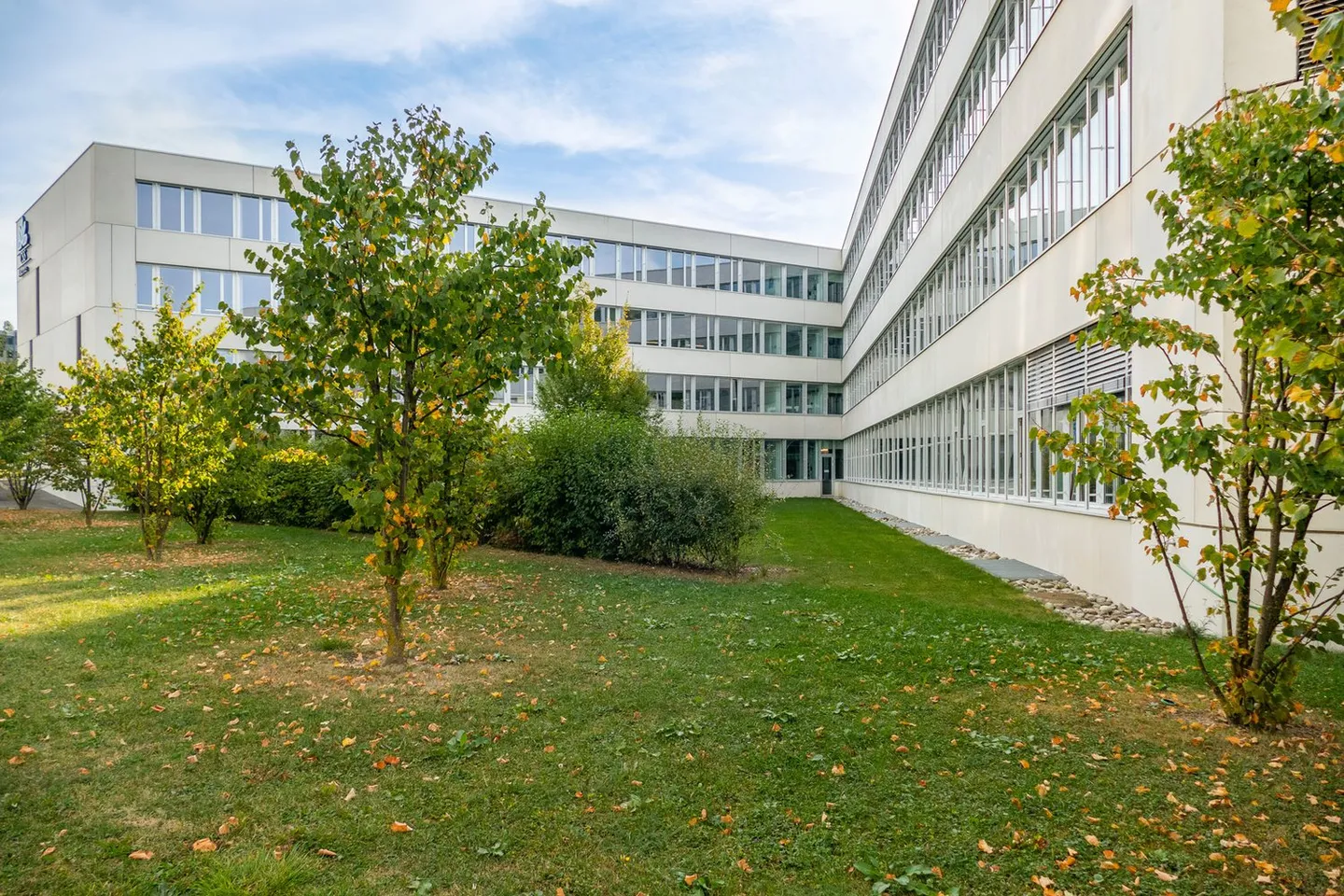 1'424 m2 - Superbes espaces de bureau à côté de Biopôle - Photo 10 sur 10