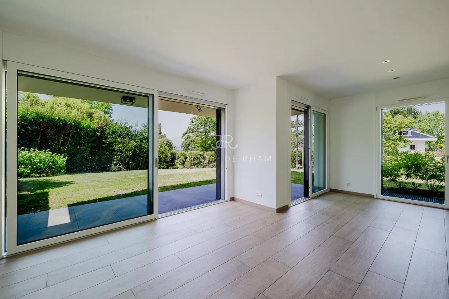 6-room house - Photo 3 of 13