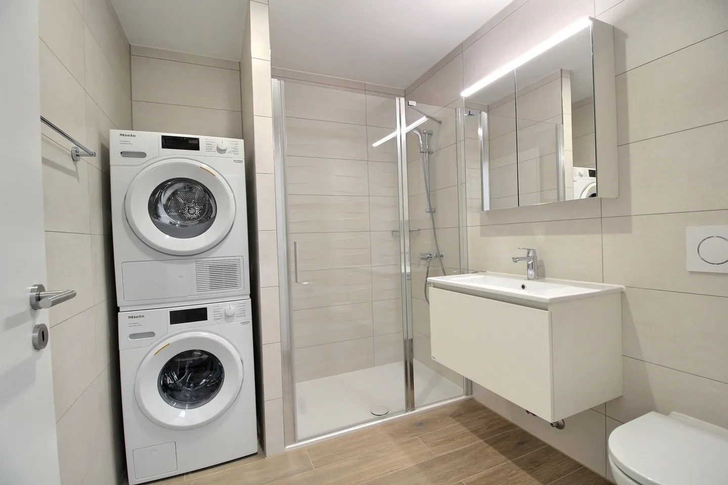 Extraordinary 4.5-room apartment for rent in Marly! - Photo 9 of 11