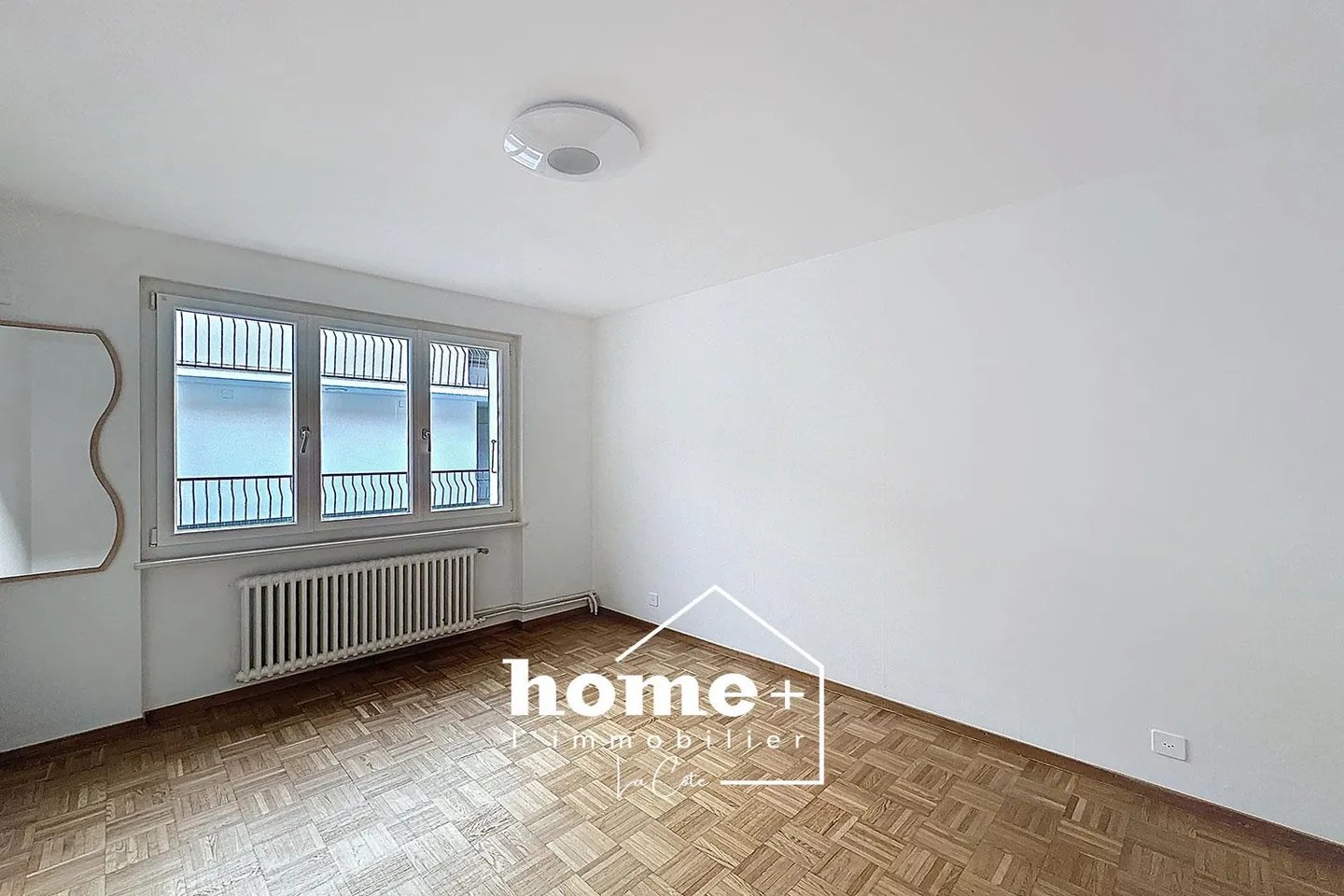 Apartment for rent in the center of Rolle - Photo 3 of 5