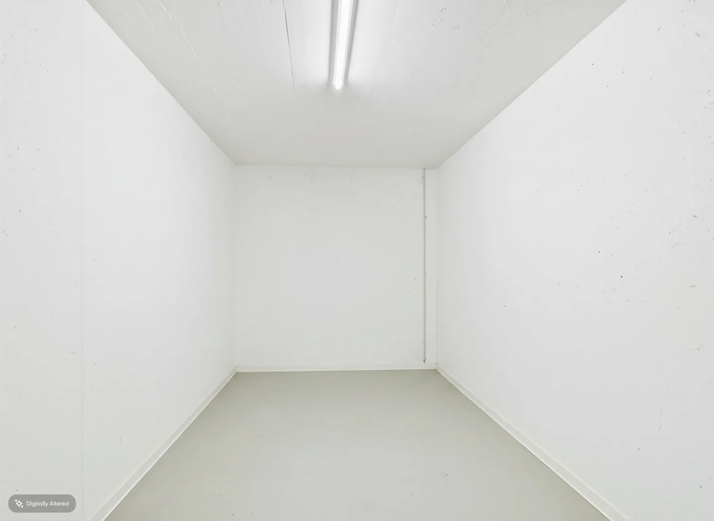 Spacious and Bright Apartment with Garden - Photo 4 of 6