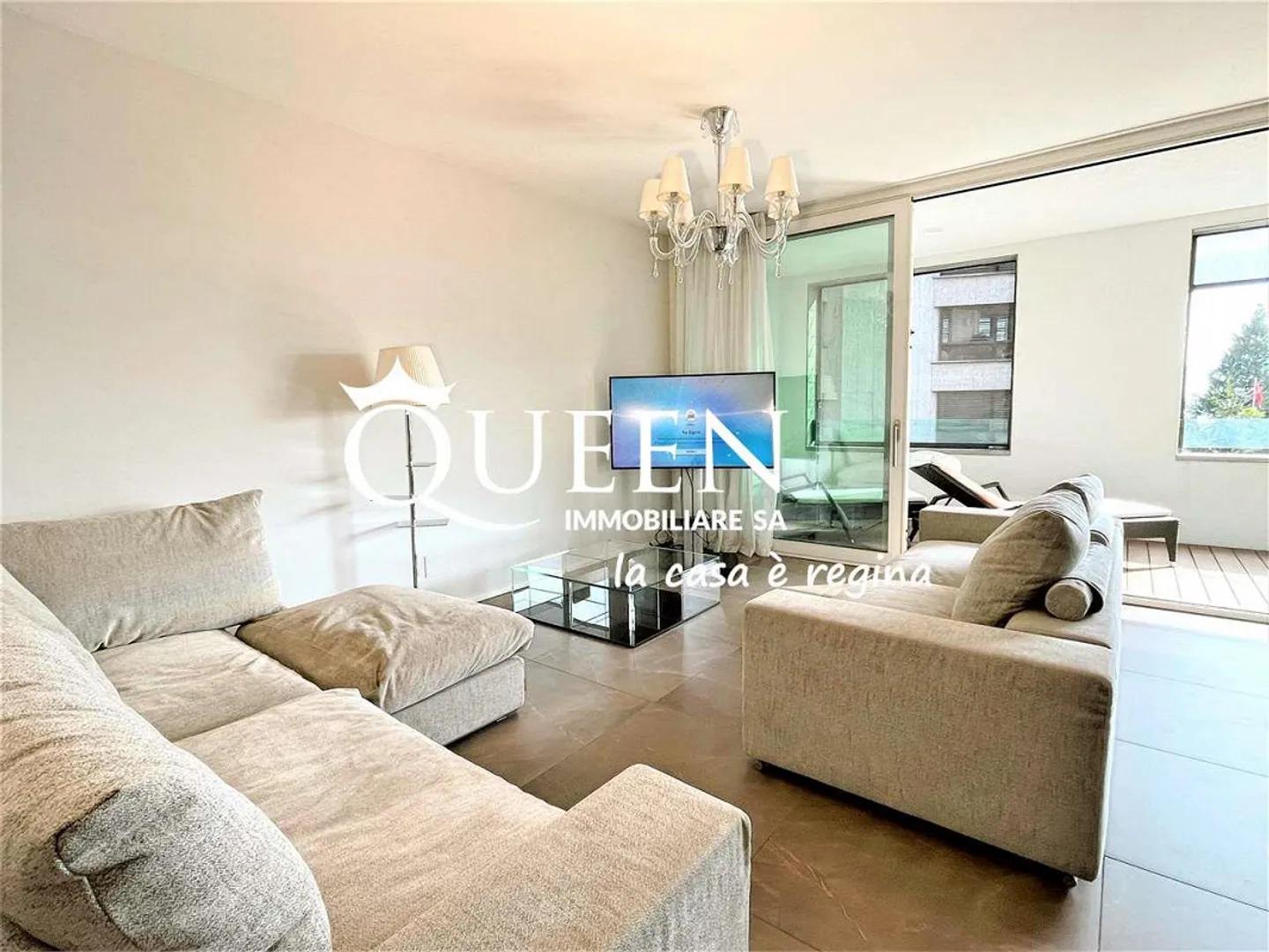 Lugano-Cassarate: luxurious 4.5 rooms, 150 sqm, loggia, lake view - Photo 3 of 13