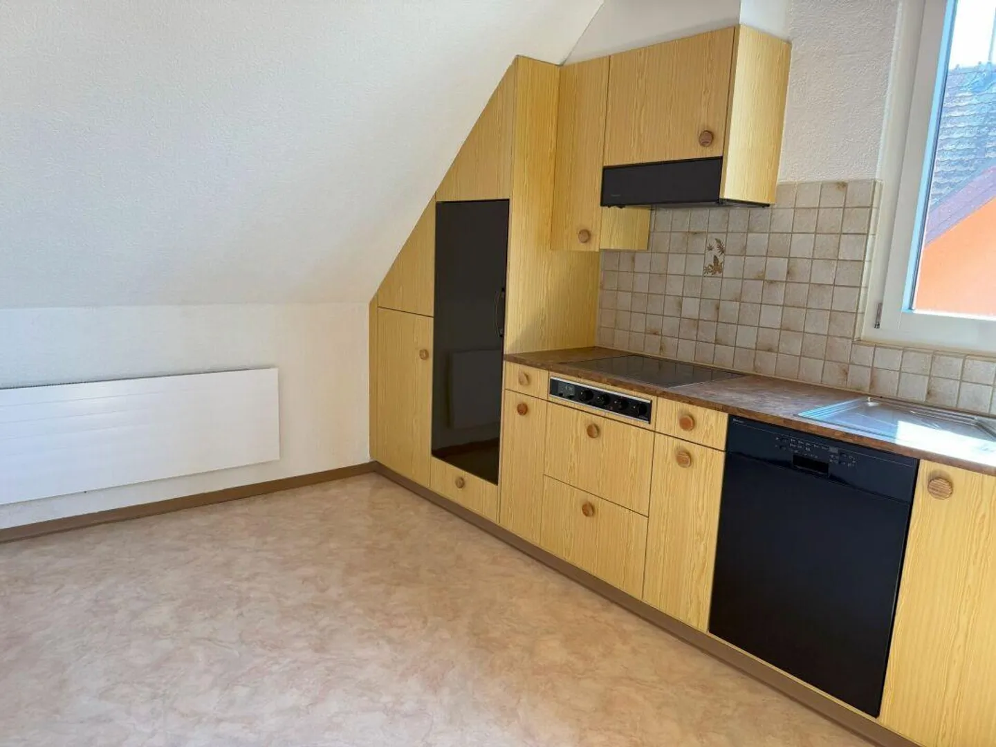 Appartamento duplex ristrutturato di 4,5 locali con vista sul lago vicino alla stazione - Foto 5 di 14