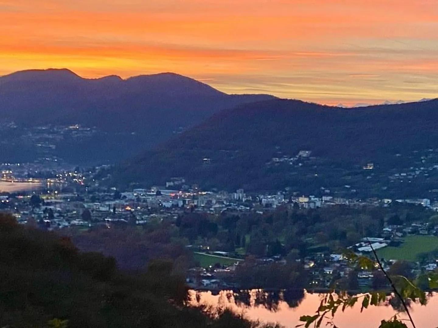 Unique opportunity in the Collina d'Oro - 776 sqm land with project... - Photo 1 of 11