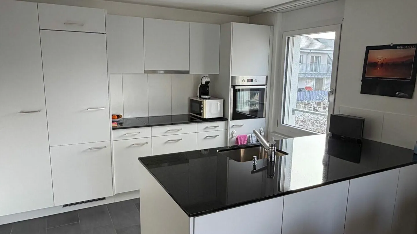 Charmante Attikawohnung mit Terrasse - Foto 1 von 6