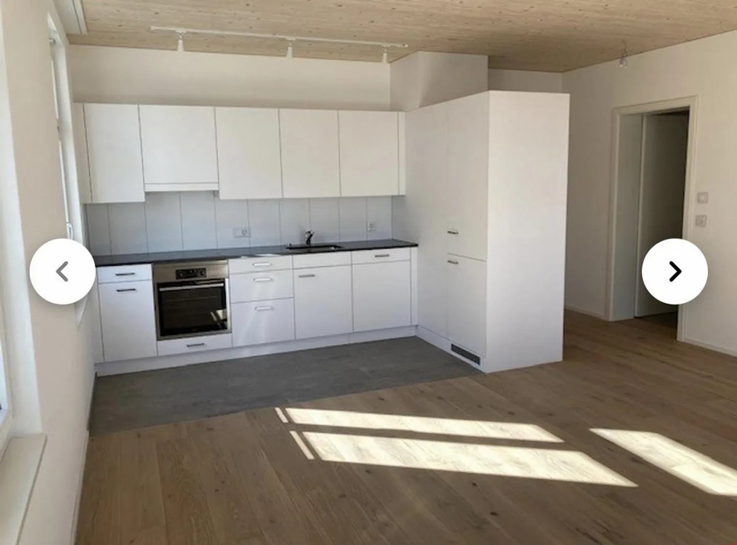 Appartement 2,5 pièces 62m2 au 2ème étage à droite avec balcon - Photo 2 sur 10