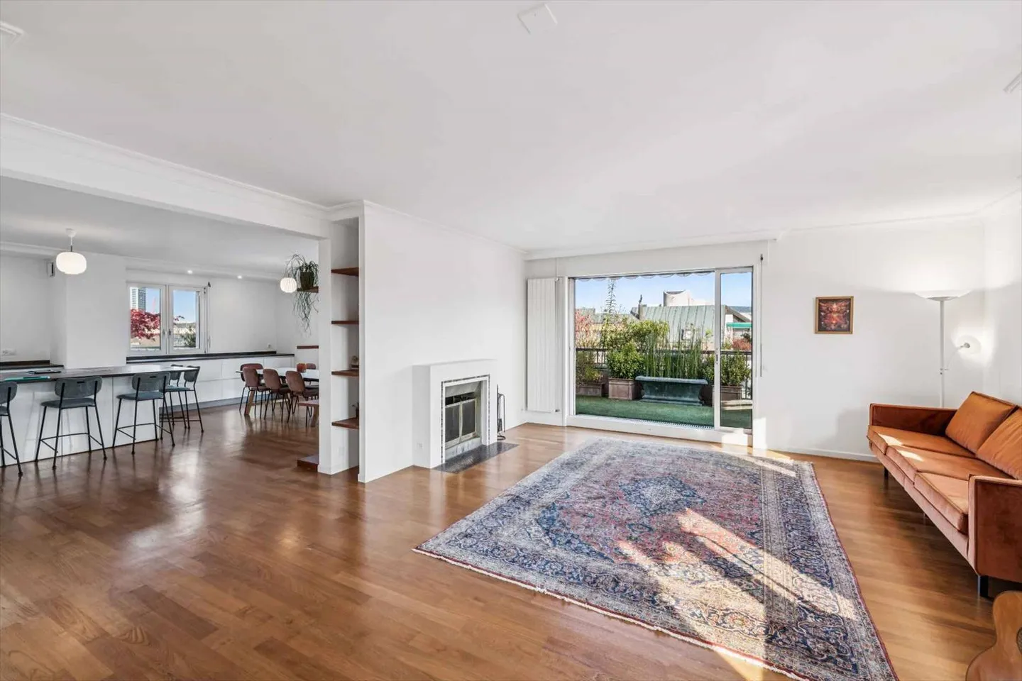 EN EXCLUSIVITÉ ! Bel attique de 6 pièces avec terrasse de 141 m² - Photo 3 sur 12