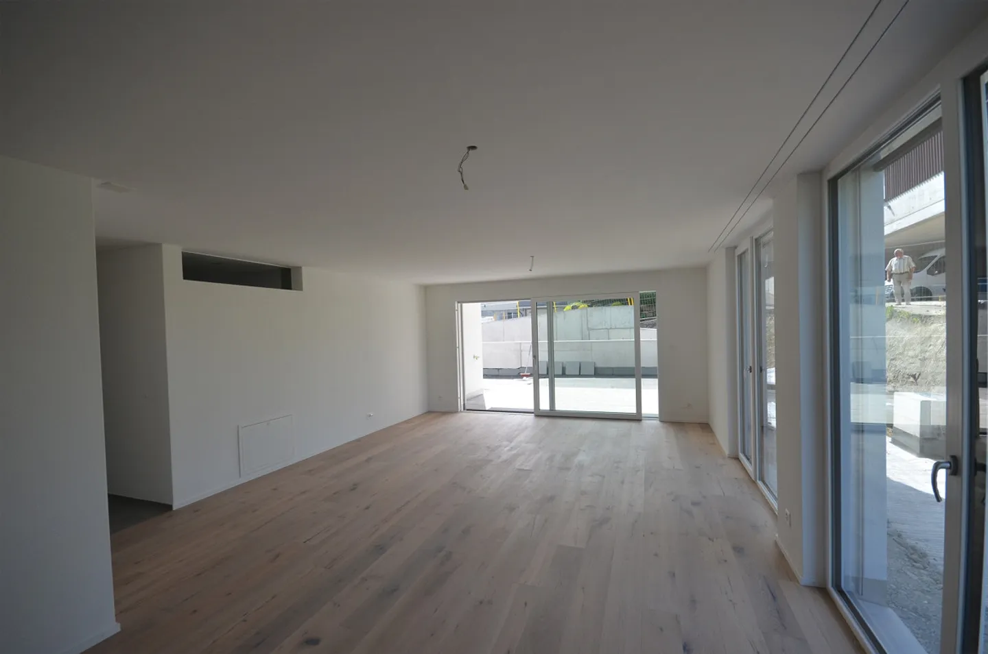 Appartement au rez-de-chaussée de 4,5 pièces - Photo 2 sur 8