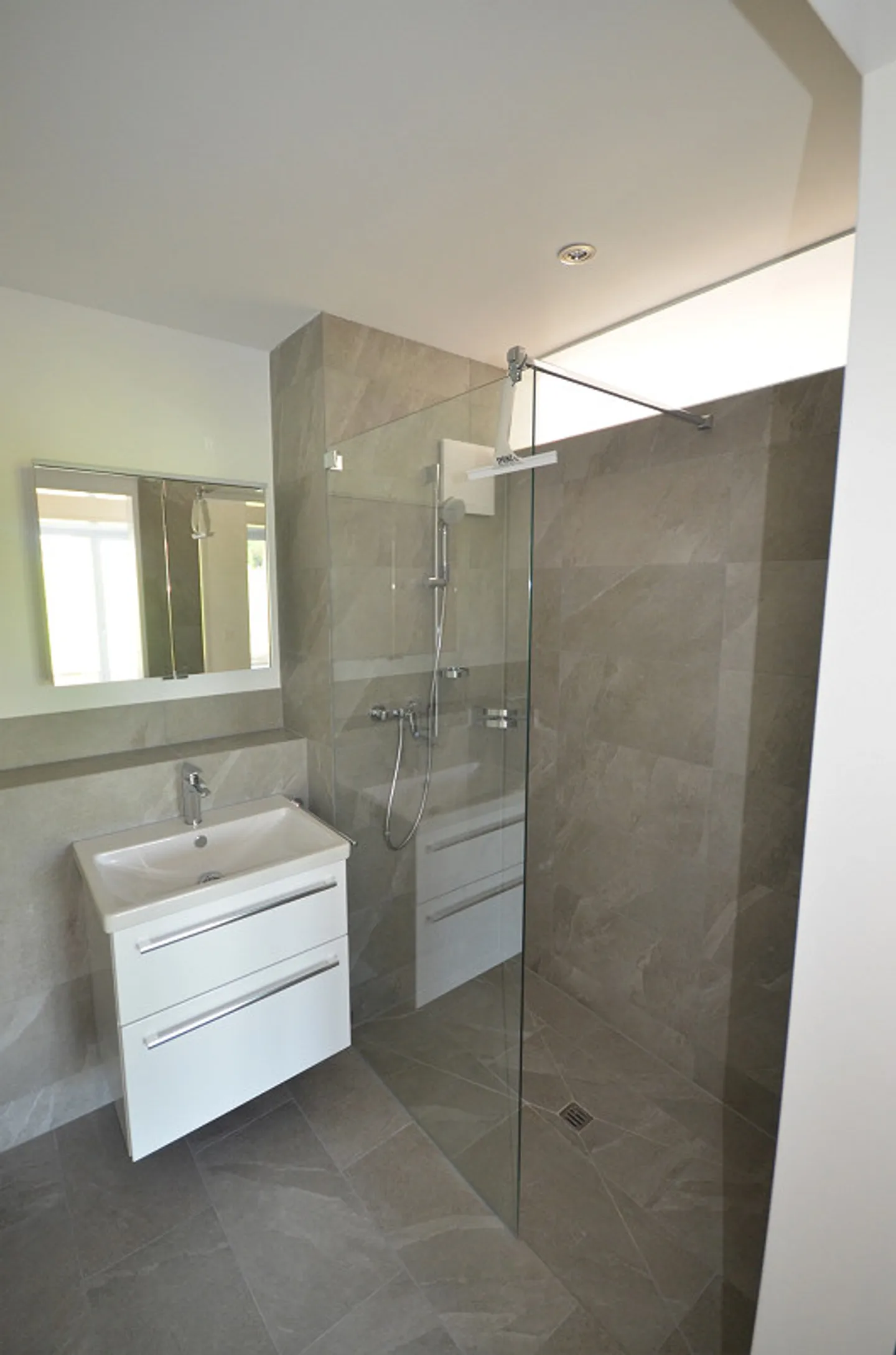 Appartement au rez-de-chaussée de 4,5 pièces - Photo 6 sur 8
