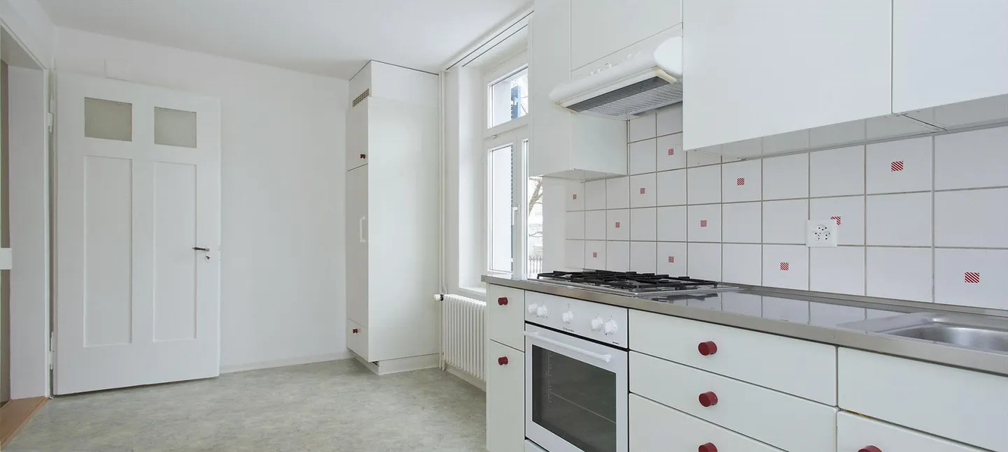 Bright 6.5-room apartment with 2 winter gardens - Photo 2 of 9