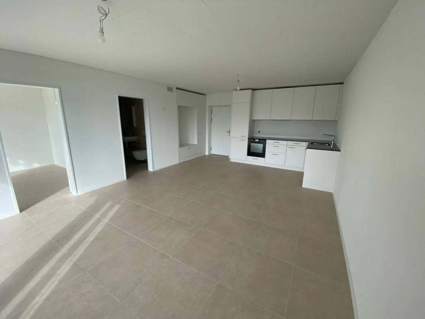 Neue 2.5-Zimmerwohnung mit Wintergarten - Foto 2 von 11