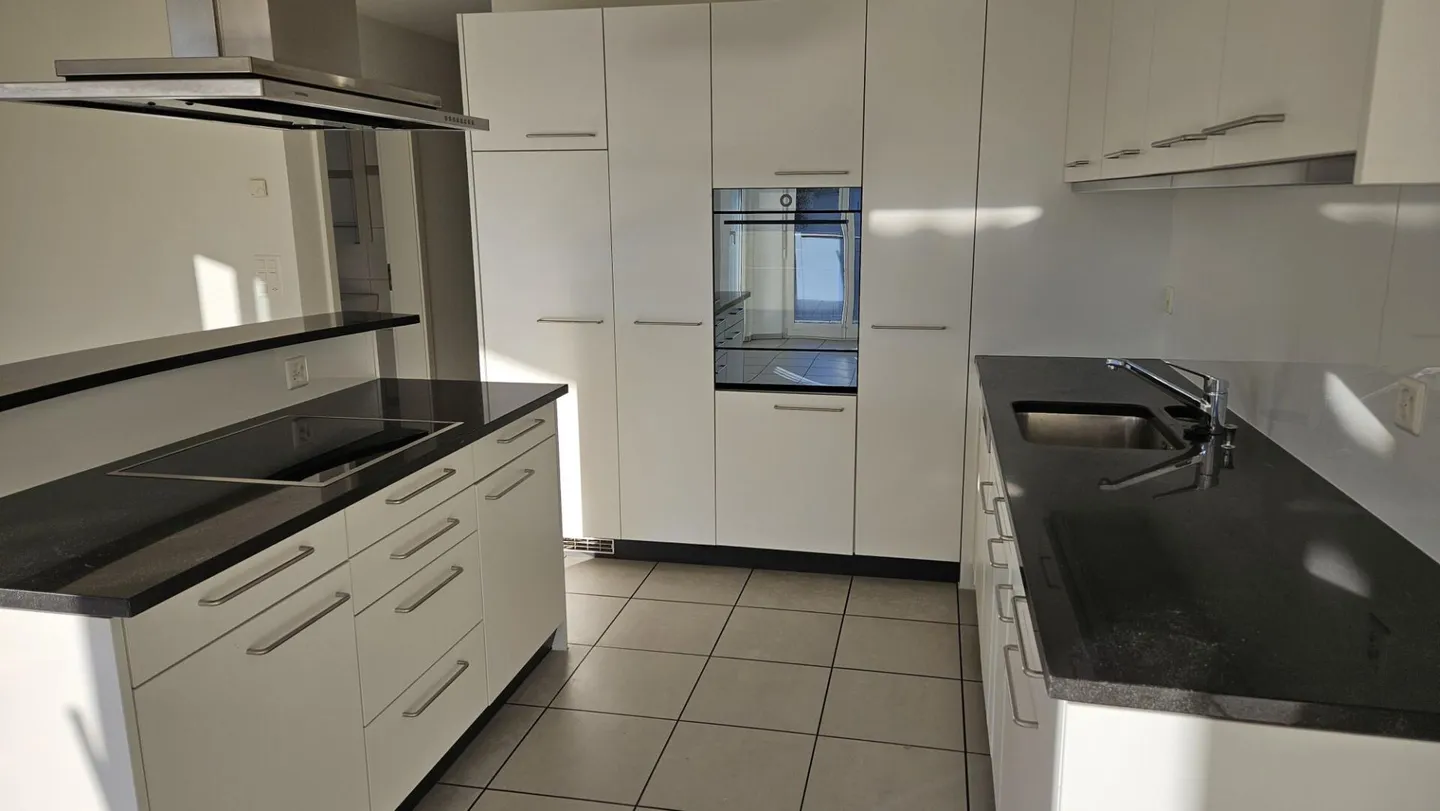 Spacious 3.5-room apartment with plenty of storage space - Photo 5 of 13