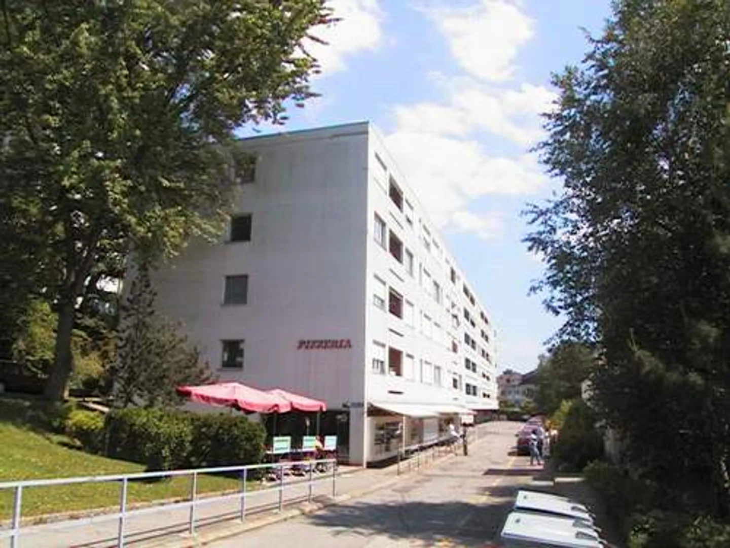 Près du quartier de Chailly, calme avec des espaces verts - Photo 1 sur 3