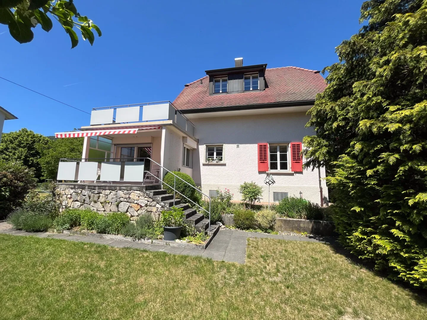 Maison individuelle spacieuse de 5,5 pièces avec grande terrasse - Photo 15 sur 16
