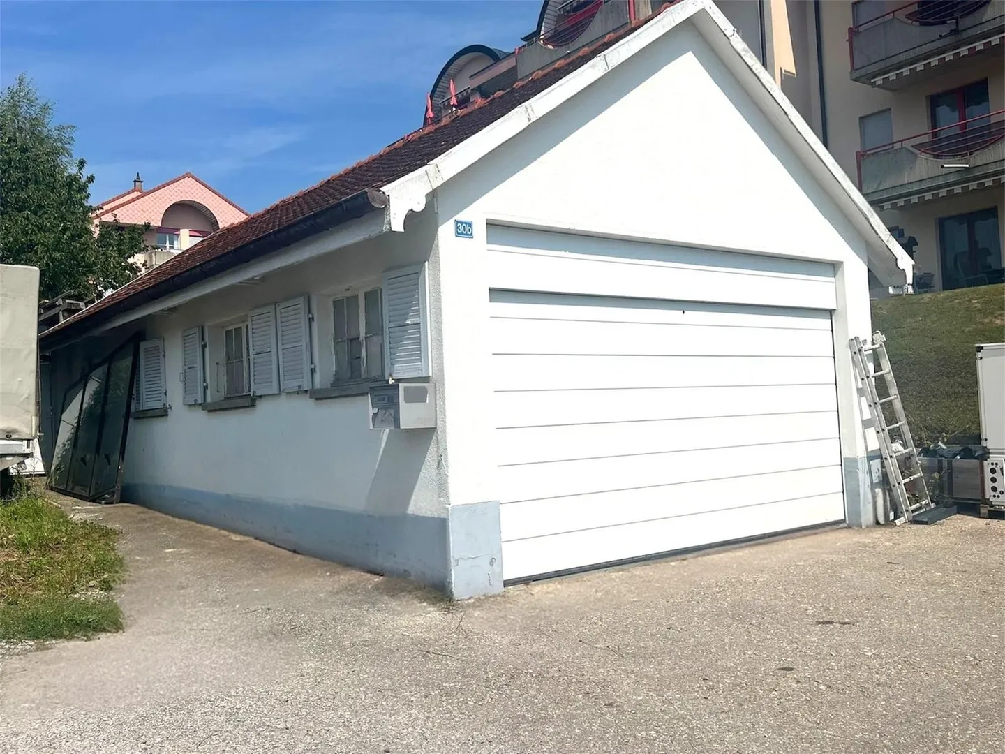 In vendita a Chénens – Deposito idealmente situato vicino alla stazione - Foto 1 di 3