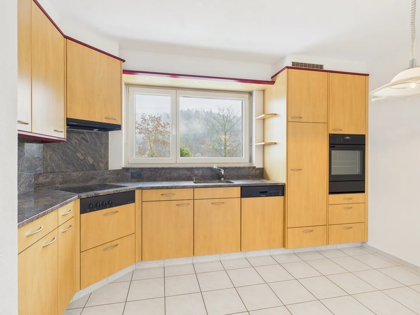 Appartement 4.5 pièces - Foto 2 von 11