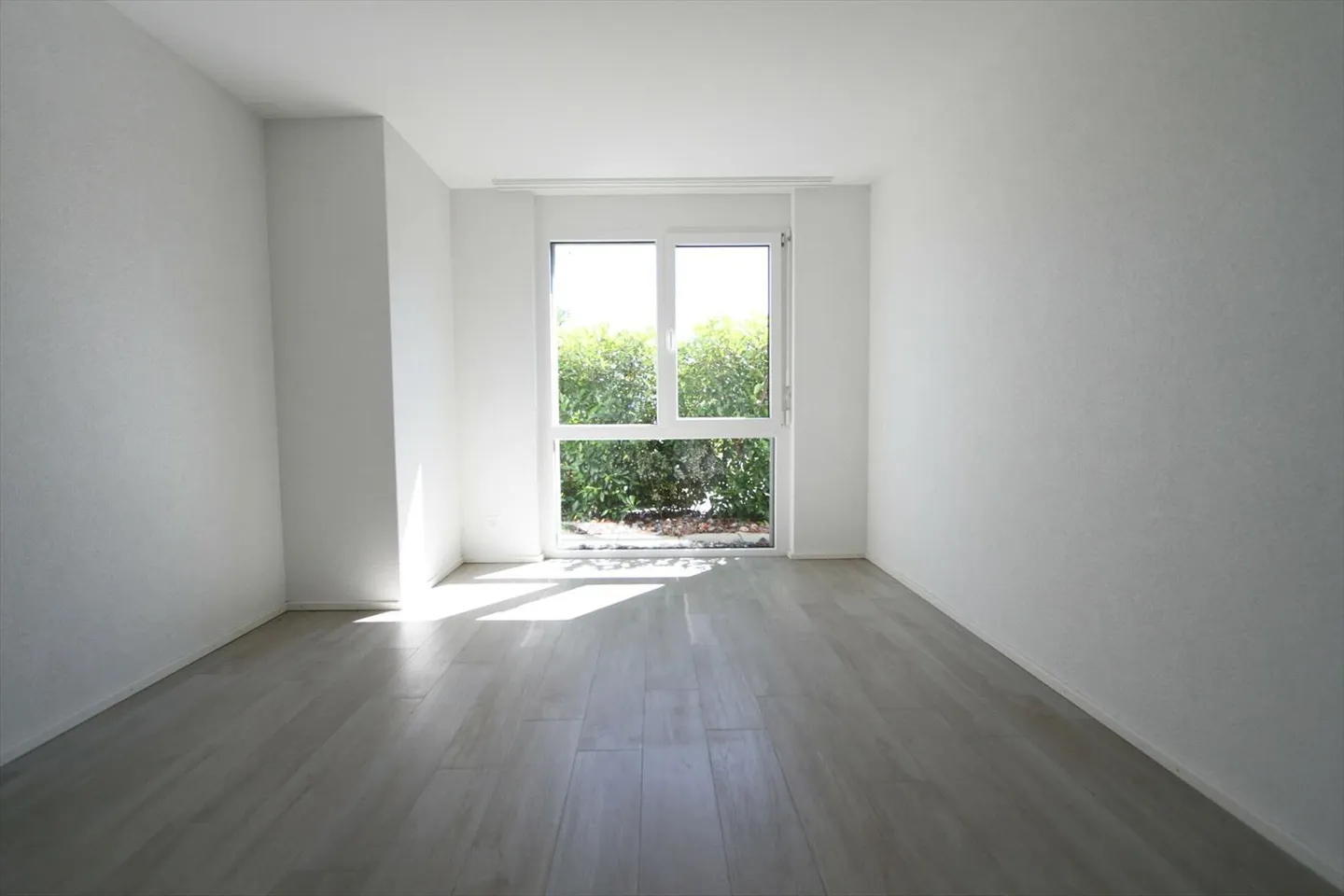Wunderschöne neue 4,5-Zimmer-Wohnung mit Terrasse - Foto 3 von 5