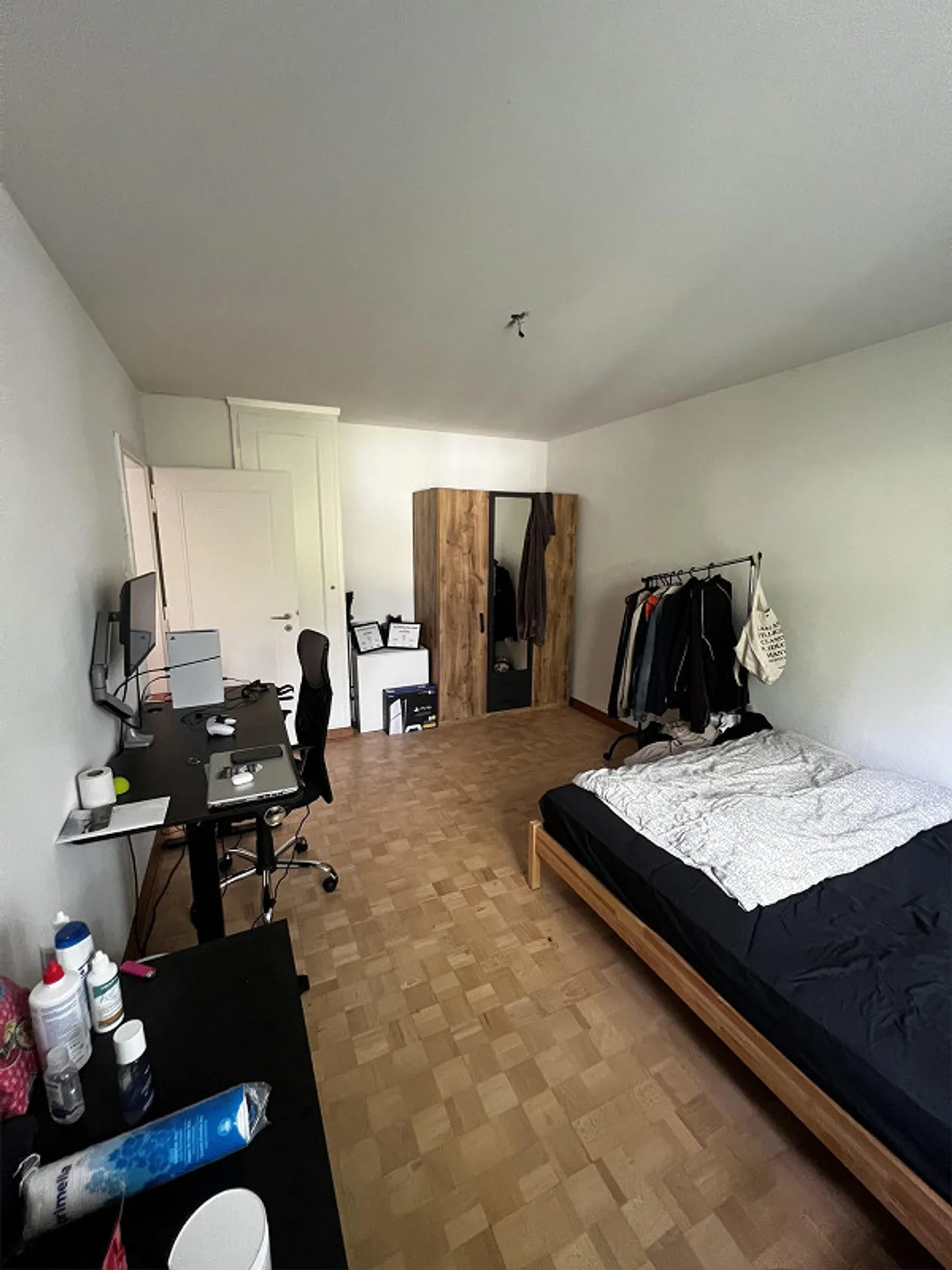 Appartamento arredato con 3 stanze e balcone in subaffitto (3 mesi) - Foto 7 di 11