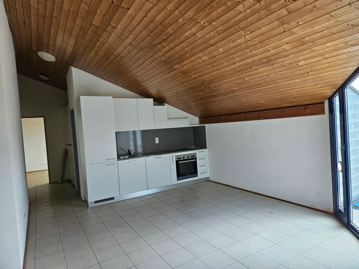 Schöne 2,5-Zimmer-Wohnung in sehr ruhiger, praktischer Lage - oberste Etage - Foto 7 von 11